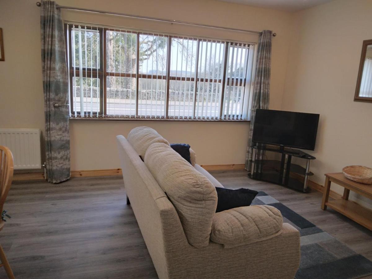 Old School House Belcoo Apartment Екстериор снимка